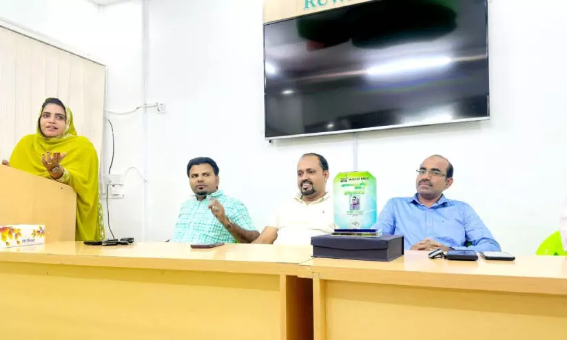 വൈസ് പ്രസിഡന്റിന് ​സ്വീക​ര​ണം ന​ൽ​കി