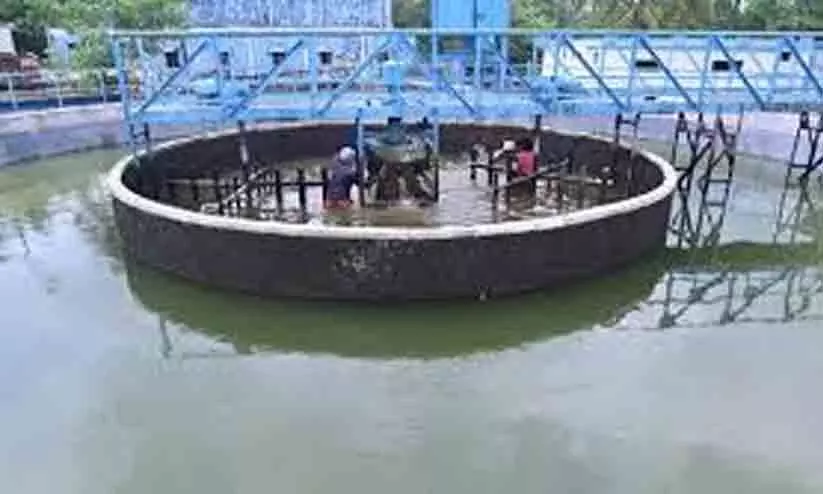 വെള്ളം കൊടുക്കാൻ തടസ്സമില്ല; എലപ്പുള്ളി മദ്യനിർമാണശാല ജല അതോറിറ്റി നിലപാടിൽ മാറ്റം വെള്ളം കൊടുക്കാൻ തടസ്സമില്ല; എലപ്പുള്ളി മദ്യനിർമാണശാല ജല അതോറിറ്റി നിലപാടിൽ മാറ്റം