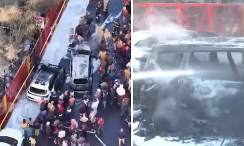 കുംഭമേളക്കിടെ പ്രയാഗ്‌രാജിൽ വീണ്ടും തീപിടിത്തം; വാഹനങ്ങൾ കത്തിനശിച്ചു