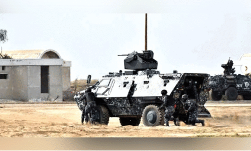 സൈ​ന്യ​വും പൊ​ലീ​സും സം​യു​ക്ത സൈ​നി​കാ​ഭ്യാ​സം ന​ട​ത്തി