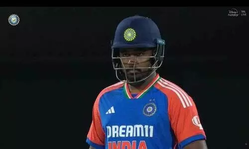 അഞ്ച് റൺസുമായി സഞ്ജു പുറത്ത്; ഇന്ത്യക്ക് രണ്ട് വിക്കറ്റ് നഷ്ടം