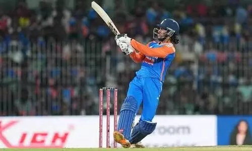 ഒരേ ഒരു തിലക്; ത്രില്ലർ പോരിനൊടുവിൽ ഇംഗ്ലണ്ടിനെ വീഴ്ത്തി ഇന്ത്യ, രണ്ടുവിക്കറ്റ് ജയം