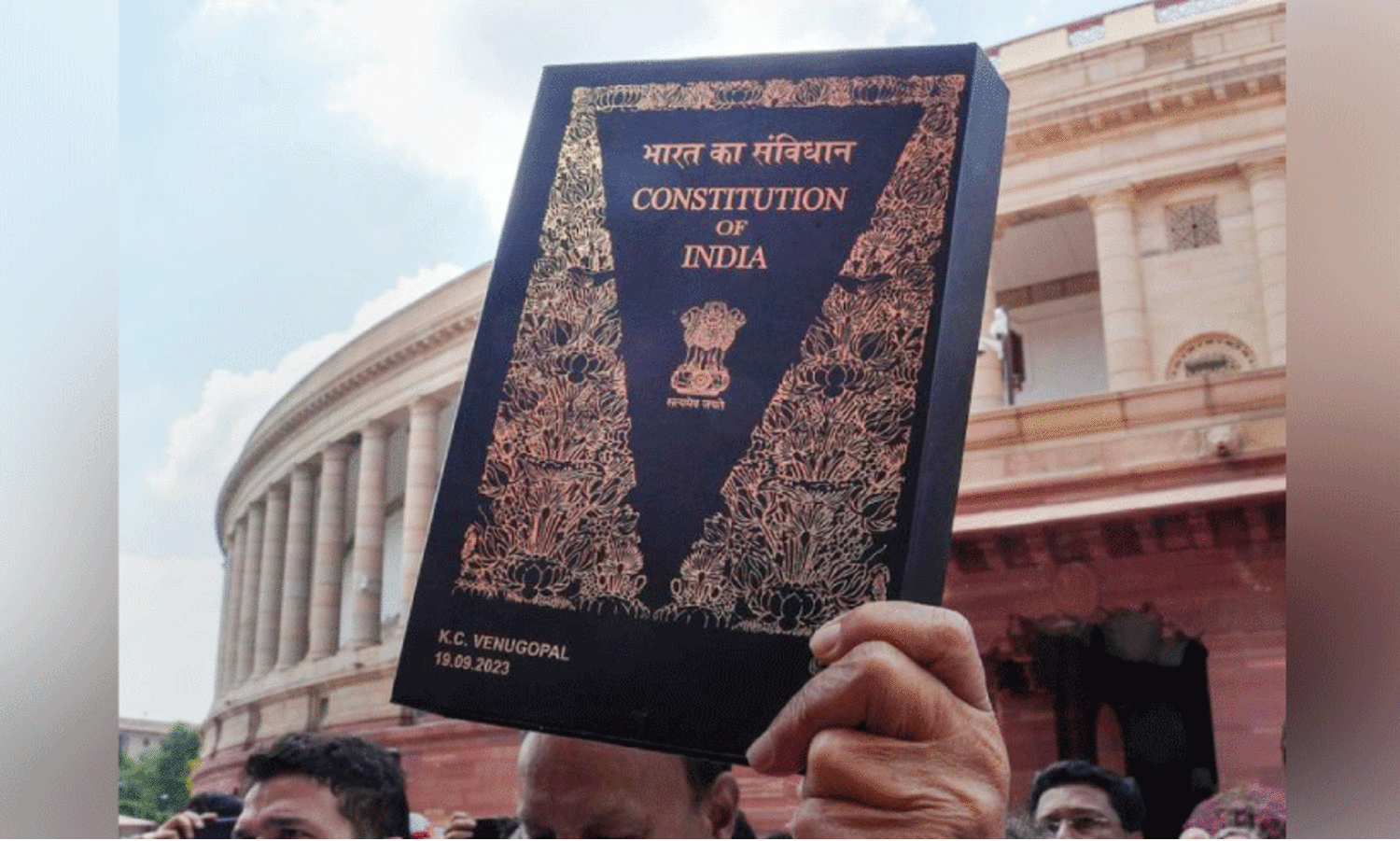 ഇന്ത്യ മതേതരമാകാൻ  നിങ്ങൾ ആഗ്രഹിക്കുന്നില്ലേ?