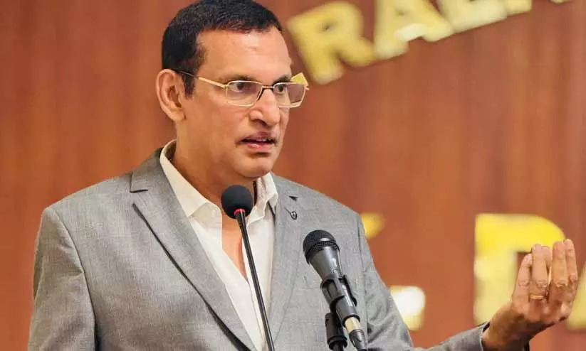 ഭാവിയുടെ നീലാകാശങ്ങൾ ഭാവിയുടെ നീലാകാശങ്ങൾ