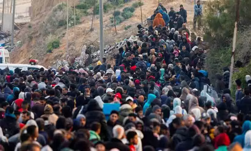 Israeli fire kills 1