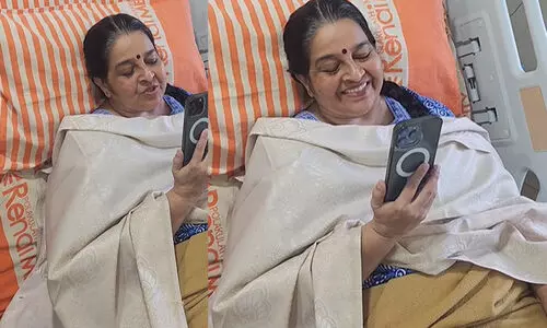 അപകടത്തിന് ശേഷം ആദ്യമായി പൊതുപരിപാടിയിൽ ഉമ തോമസ്: ‘നിങ്ങളുടെ പ്രാർത്ഥന തന്നെയാണ് എന്നെ തിരിച്ചുകൊണ്ടുവന്നത്’