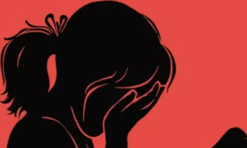 സ്പാ​യു​ടെ മ​റ​വി​ൽ പെ​ൺ​വാ​ണി​ഭം;    നാ​ലു​പേ​രെ പൊ​ലീ​സ് ക​സ്റ്റ​ഡി​യി​ലെ​ടു​ത്തു