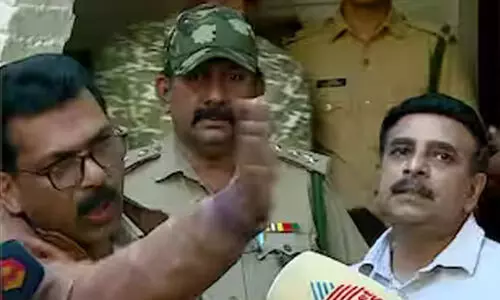 പഞ്ചാരക്കൊല്ലിയില്‍ ഡി.എഫ്.ഒയുടെ വാര്‍ത്തസമ്മേളനം പൊലീസ് തടഞ്ഞു; തർക്കം