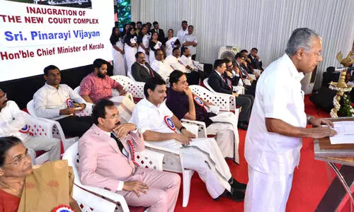 ത​ല​ശ്ശേ​രി കോ​ട​തി സ​മു​ച്ച​യം മു​ഖ്യ​മ​ന്ത്രി നാ​ടി​ന് സ​മ​ർ​പ്പി​ച്ചു