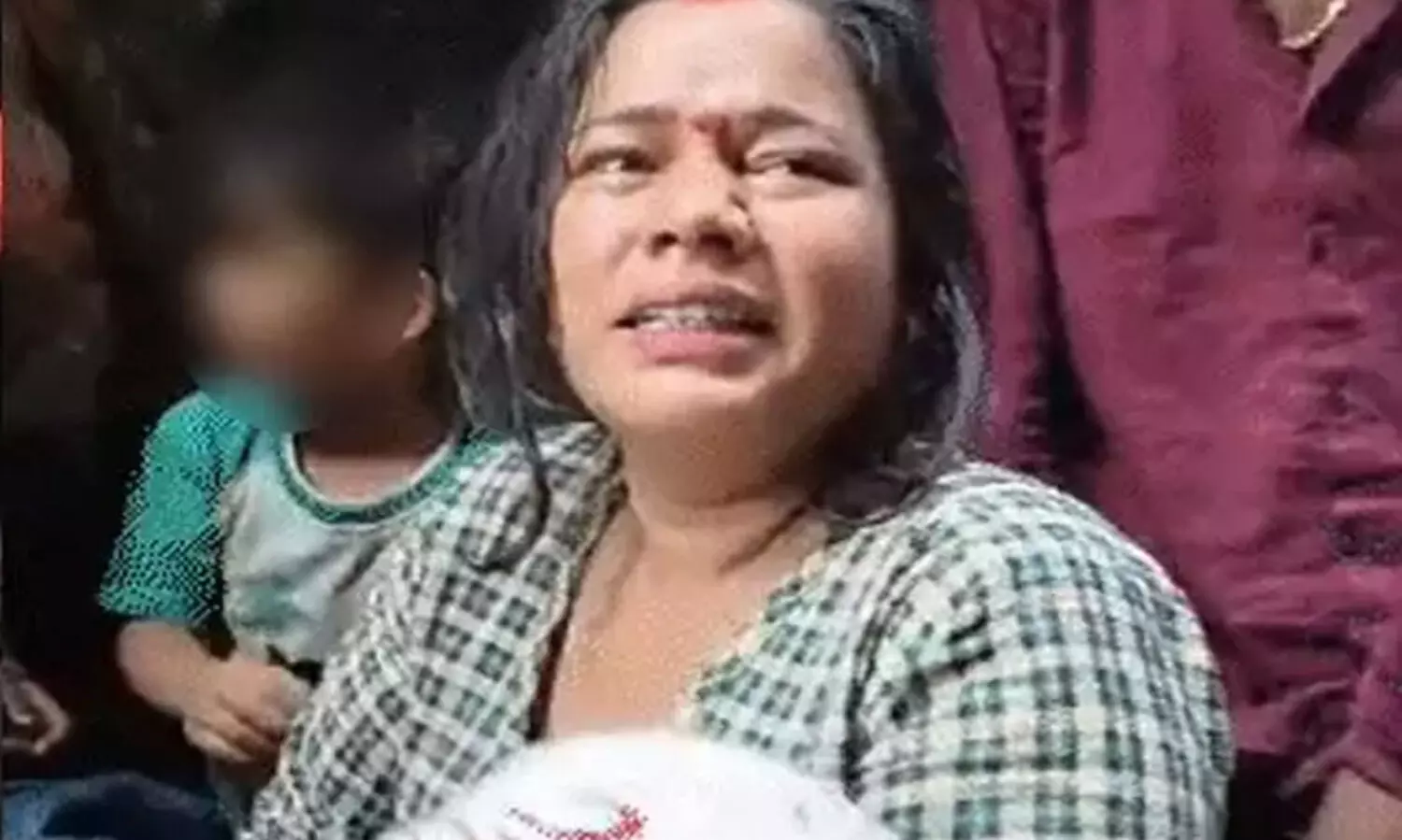 ഒൻപത് മാസം പ്രായമുള്ള കുഞ്ഞിനെ ഇരുനില വീടിന് മുകളിൽ നിന്ന് എറിഞ്ഞ് കൊന്ന് അമ്മ; സംഭവം ഉത്തർപ്രദേശിൽ