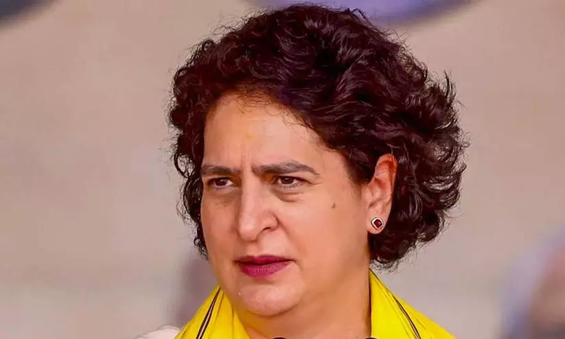 പ്രിയങ്ക നാളെ വയനാട്ടിൽ; കടുവ കൊന്ന രാധയുടെ വീട് സന്ദർശിക്കും പ്രിയങ്ക നാളെ വയനാട്ടിൽ; കടുവ കൊന്ന രാധയുടെ വീട് സന്ദർശിക്കും