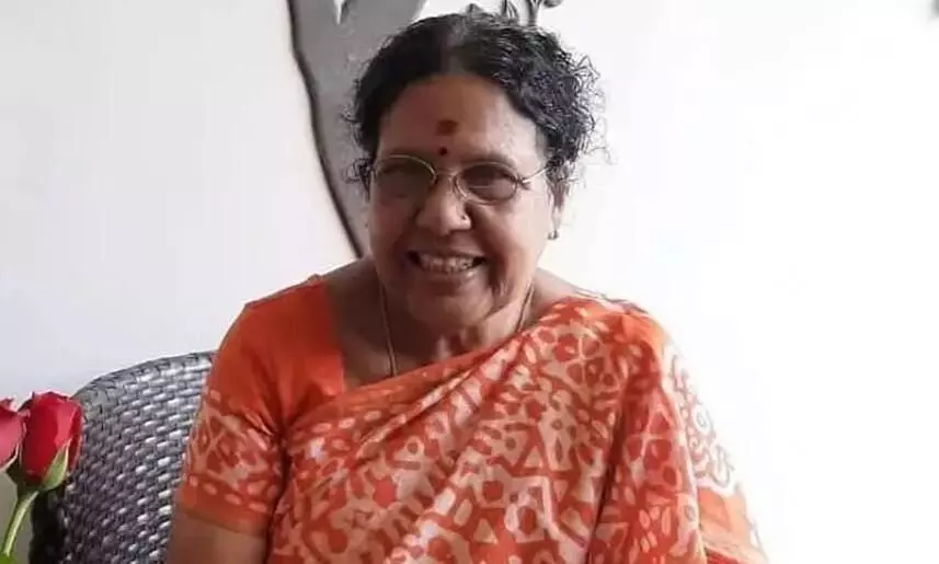 മുതിർന്ന മാധ്യമപ്രവർത്തക തുളസി ഭാസ്കരൻ അന്തരിച്ചു മുതിർന്ന മാധ്യമപ്രവർത്തക തുളസി ഭാസ്കരൻ അന്തരിച്ചു