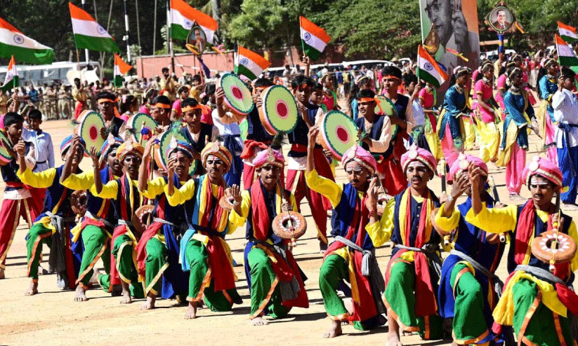 അ​ഞ്ചി​ന ഗാ​ര​ന്‍റി പ​ദ്ധ​തി​ക​ളെ പ്ര​ശം​സി​ച്ച്​ ഗ​വ​ർ​ണ​ർ