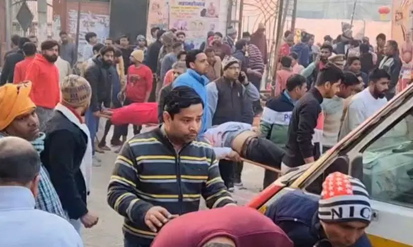 യു.പിയിൽ മത ചടങ്ങിനിടെ താൽക്കാലിക സ്റ്റേജ് തകർന്ന് അഞ്ച് പേർ മരിച്ചു; 40 പേർക്ക് പരിക്കേറ്റു