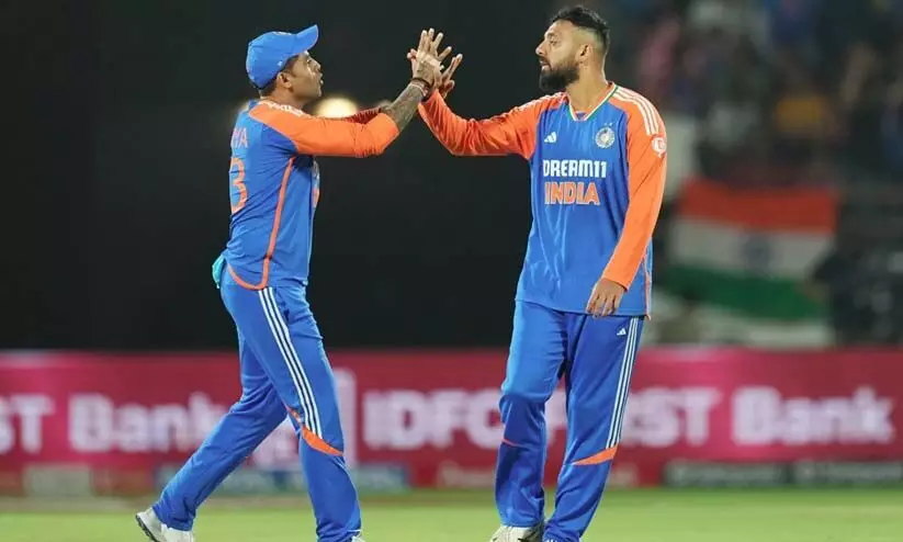 കറക്കി വീഴ്ത്തി വരുൺ ചക്രവർത്തി, അഞ്ചു വിക്കറ്റ്; ഇന്ത്യക്ക് 172 റൺസ് വിജയലക്ഷ്യം കറക്കി വീഴ്ത്തി വരുൺ ചക്രവർത്തി, അഞ്ചു വിക്കറ്റ്; ഇന്ത്യക്ക് 172 റൺസ് വിജയലക്ഷ്യം