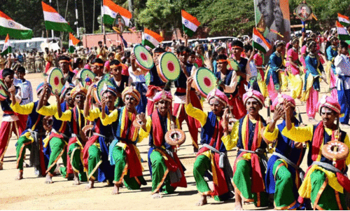 അ​ഞ്ചി​ന ഗാ​ര​ന്‍റി പ​ദ്ധ​തി​ക​ളെ പ്ര​ശം​സി​ച്ച്​ ഗ​വ​ർ​ണ​ർ