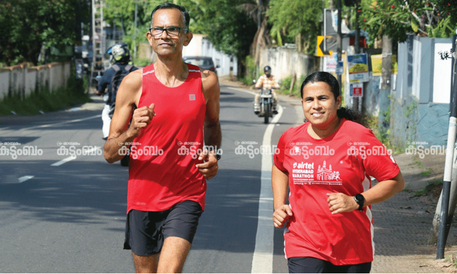 മാരത്തണുകളിലെ സ്ഥിര സാന്നിധ‍്യമായ 62കാരനായ നളിനാക്ഷനും 54കാരിയായ അജയയും പ്രായത്തെ ഓടിത്തോൽപിക്കുന്നു