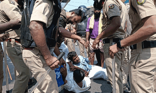 ഇരട്ടക്കൊല: തേങ്ങലടങ്ങാതെ ബോയൻ നഗർ