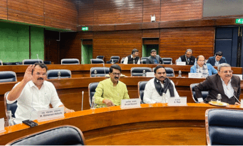 വി​വാ​ദ വ്യ​വ​സ്ഥ​ക​ൾ നി​ല​നി​ർ​ത്തി; വ​ഖ​ഫി​ൽ ക​ടു​പ്പി​ച്ച്