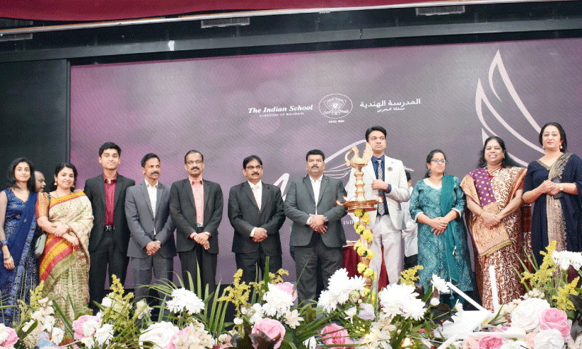 പ്ലസ്ടു വിദ്യാർഥികൾക്ക് യാത്രയയപ്പ് നൽകി ഇന്ത്യൻ സ്കൂൾ പ്ലസ്ടു വിദ്യാർഥികൾക്ക് യാത്രയയപ്പ് നൽകി ഇന്ത്യൻ സ്കൂൾ