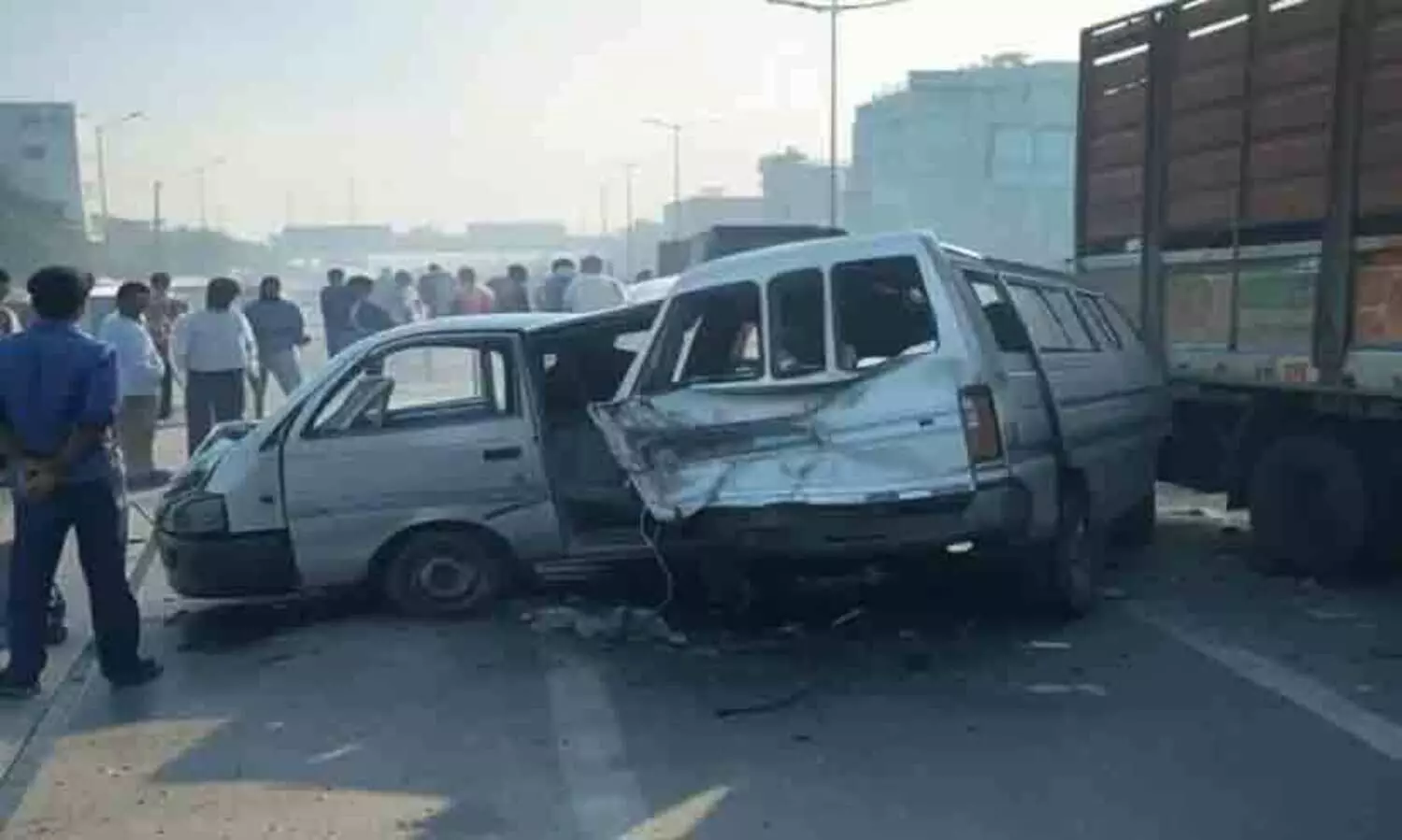 പഞ്ചാബില്‍ പിക്കപ്പ് വാന്‍ ലോറിയിലിടിച്ച് ഒമ്പത് മരണം; നിരവധിപേര്‍ക്ക് പരിക്ക്