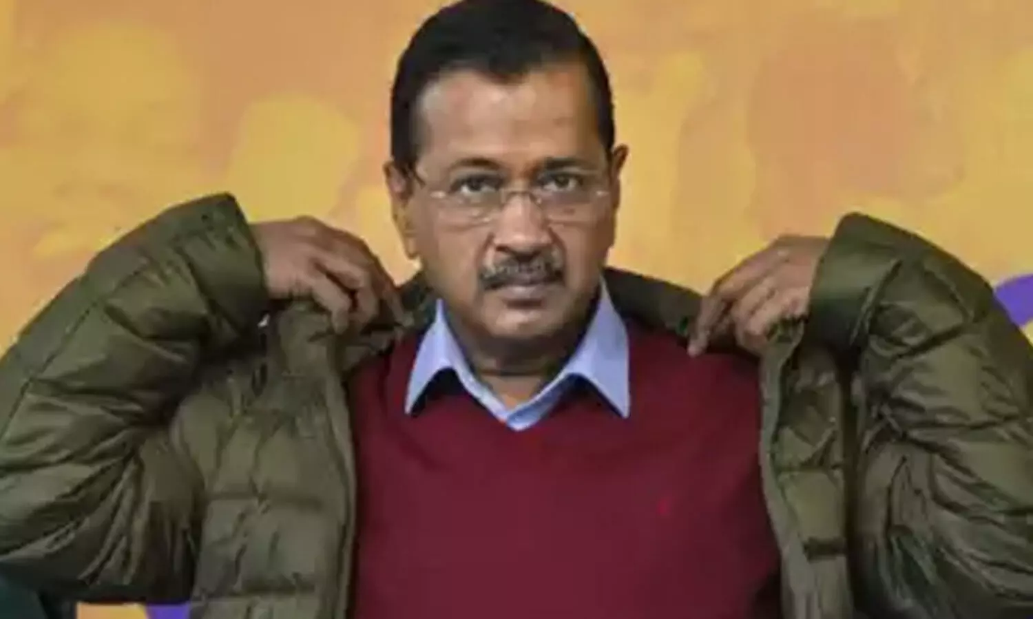 യമുന വിഷ ജല പരാമർശം; തെരഞ്ഞെടുപ്പ് കമീഷൻ ഓഫിസിൽ നേരിട്ടെത്തി കെജ്‌രിവാൾ