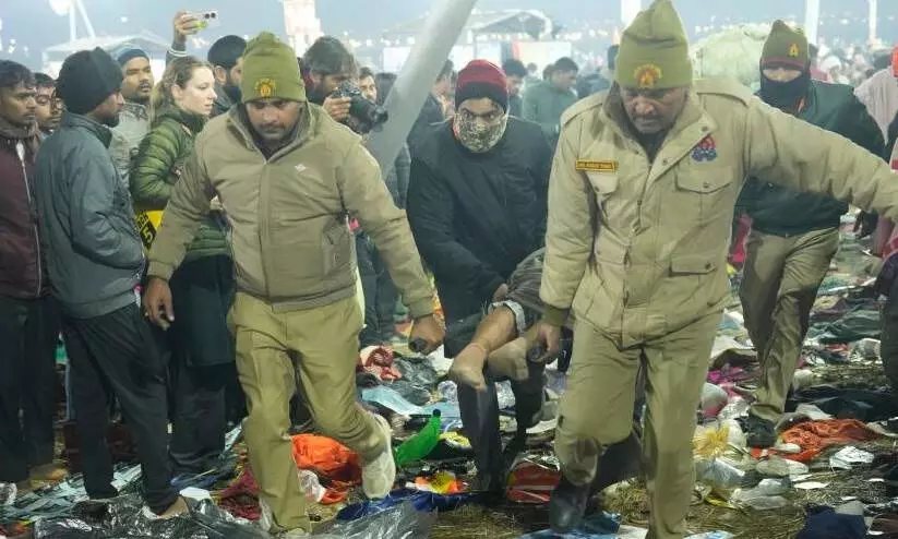 മഹാകുംഭ മേളയിലെ തിരക്കിൽപ്പെട്ടുള്ള മരണം; ജുഡീഷ്യൽ അന്വേഷണ സംഘം പ്രയാഗ്രാജിൽ മഹാകുംഭ മേളയിലെ തിരക്കിൽപ്പെട്ടുള്ള മരണം; ജുഡീഷ്യൽ അന്വേഷണ സംഘം പ്രയാഗ്രാജിൽ
