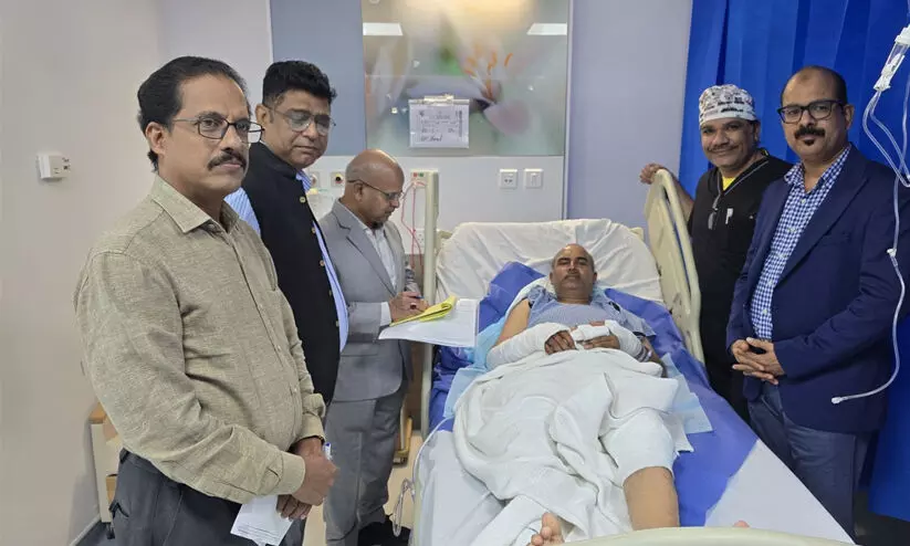 ജിസാൻ വാഹനാപകടം; ഇന്ത്യൻ കോൺസുലേറ്റ് പ്രതിനിധി ആശുപത്രിയും കമ്പനിയും സന്ദർശിച്ചു