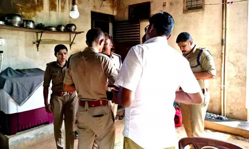 അ​മ്മ​യു​ടെ​യും കു​ഞ്ഞി​ന്‍റെ​യും മ​ര​ണം: പു​ൽ​പ​റ്റ​ ഉണ​ർ​ന്ന​ത് ദു​ര​ന്ത വാ​ർ​ത്തയിലേക്ക്