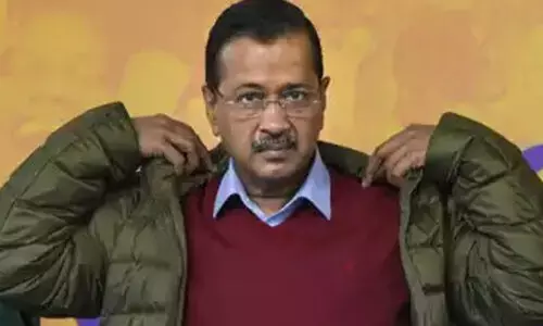 യമുന വിഷ ജല പരാമർശം; തെരഞ്ഞെടുപ്പ് കമീഷൻ ഓഫിസിൽ നേരിട്ടെത്തി കെജ്‌രിവാൾ