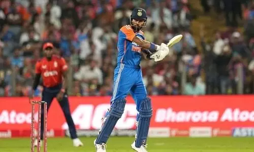 തകർച്ചയിൽനിന്ന് അർധ സെഞ്ച്വറികളോടെ കരകയറ്റി ഹാർദിക്കും ദുബെയും; ഇംഗ്ലണ്ടിന് 182 റൺസ് വിജയലക്ഷ്യം