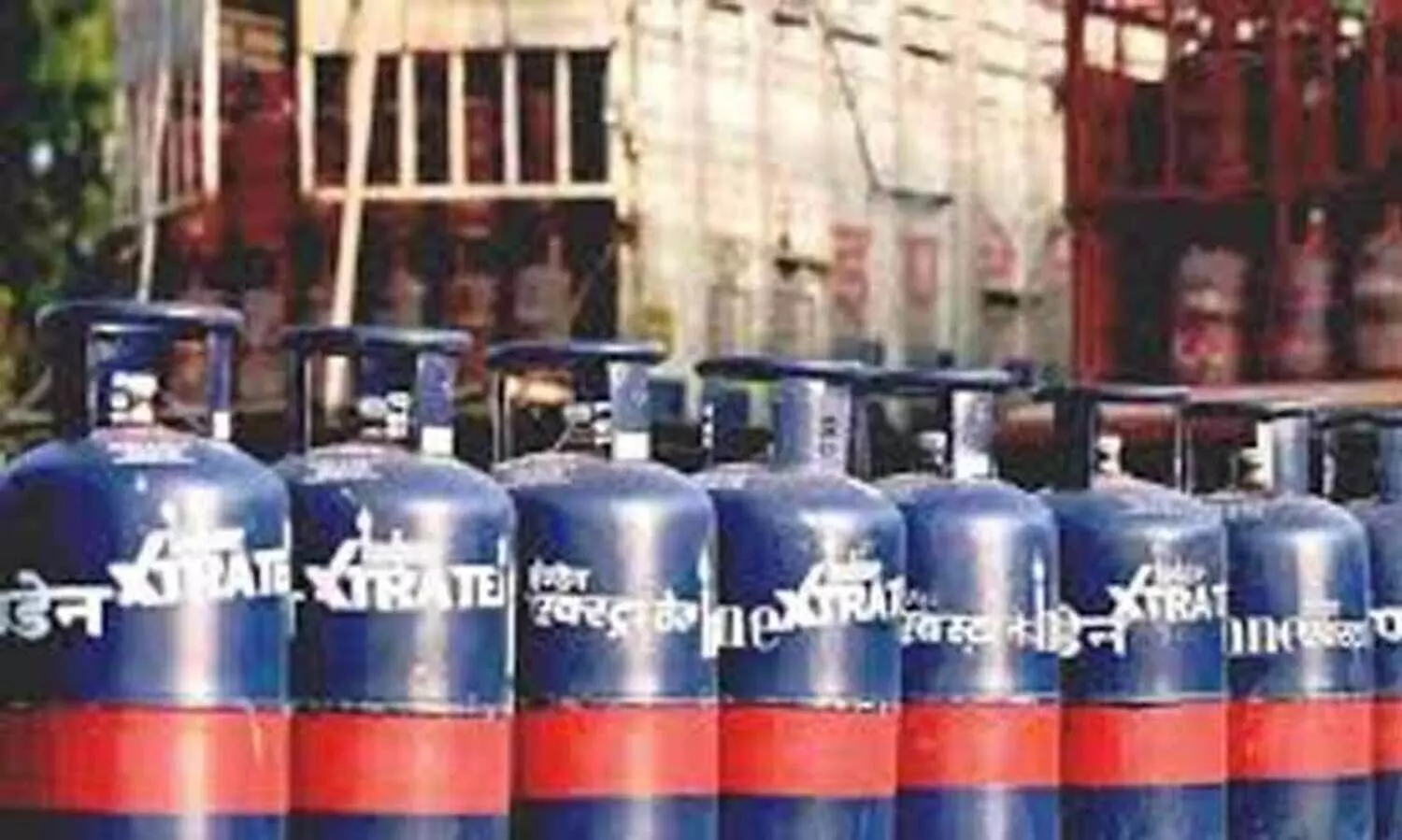 വാണിജ്യ സിലിണ്ടറിന് വില കുറച്ചു