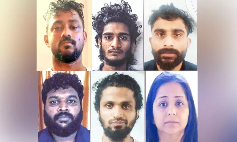 400 ഗ്രാം എം.ഡി.എം.എയും മറ്റു ലഹരിവസ്തുക്കളും; ആറുപേർ പിടിയിൽ 400 ഗ്രാം എം.ഡി.എം.എയും മറ്റു ലഹരിവസ്തുക്കളും; ആറുപേർ പിടിയിൽ