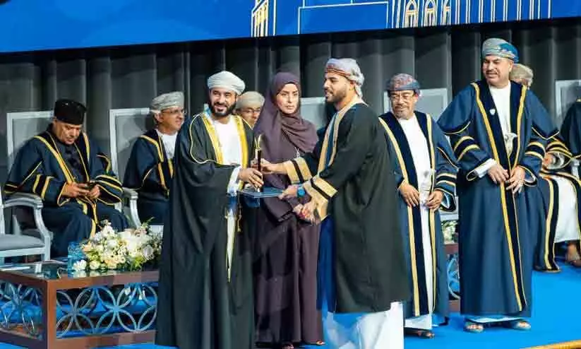 പ്രൗഢഗംഭീരമായി ഒമാൻ നാഷനൽ യൂനിവേഴ്സിറ്റി ബിരുദദാനം പ്രൗഢഗംഭീരമായി ഒമാൻ നാഷനൽ യൂനിവേഴ്സിറ്റി ബിരുദദാനം