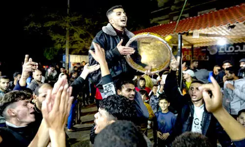 ലോ​ക​മേ കാ​ണൂ, ഫ​ല​സ്തീ​ന്റെ ഒ​ന്നി​പ്പ്