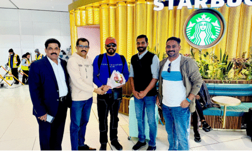 പി​ന്ന​ണി ഗാ​യ​ക​ൻ പ്ര​ദീ​പ് ബാ​ബു​വി​ന്​ സ്വീ​ക​ര​ണം ന​ൽ​കി