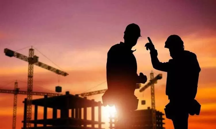 തൊഴിൽ മേഖല പ്രാകൃതമായ കൂലിയടിമത്തത്തിലേക്ക്