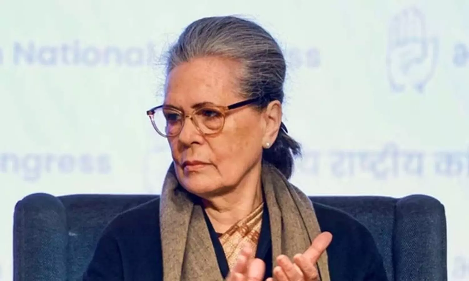 രാഷ്ട്രപതിയെക്കുറിച്ചുള്ള ‘പാവം സ്ത്രീ’ പരാമർശം; സോണിയക്കെതിരെ അവകാശലംഘന നോട്ടീസ് നൽകി ബി.ജെ.പി