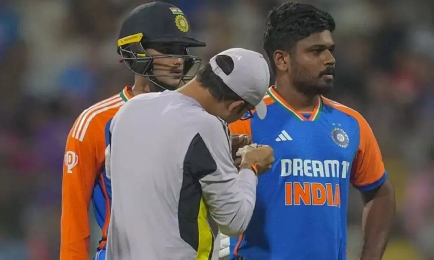 സഞ്ജുവിന്‍റെ കൈവിരലിന് പൊട്ടൽ; ആറാഴ്ച പുറത്തിരിക്കണം; രഞ്ജി ട്രോഫി ക്വാർട്ടറിൽ കേരളത്തിനായി കളിക്കില്ല