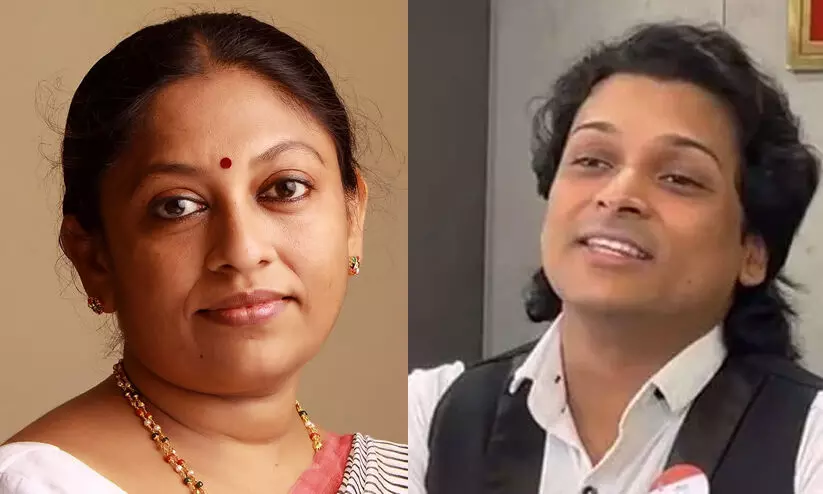 കഷായം എന്നു പറഞ്ഞാൽ മാനസമിത്രം ഗുളിക ചേർത്ത ദ്രാക്ഷാദി കഷായം; രാഹുൽ ഈശ്വറിന് മറുപടിയുമായി കെ.ആർ.മീര