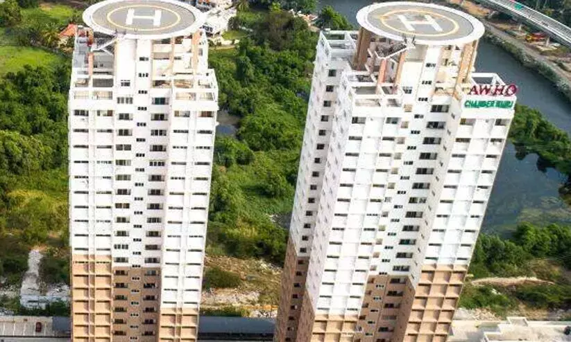 ആർമിയോടുള്ള വിശ്വാസത്തിലാണ് കൂടുതൽ വില നൽകി വാങ്ങിയത്; പൊളിക്കാൻ ഉത്തരവിട്ട ഫ്ലാറ്റ് സമുച്ചയം അനധികൃത നിർമിതിയെന്ന്​ ഫ്ലാറ്റ് ഉടമകൾ