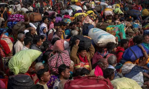മഹാകുംഭമേള ദുരന്തത്തിന്റെ പൊതുതാൽപര്യ ഹരജി പരിഗണിക്കാൻ വിസമ്മതിച്ച് സുപ്രീംകോടതി; അലഹബാദ് ഹൈകോടതിയെ സമീപിക്കാൻ നിർദേശം