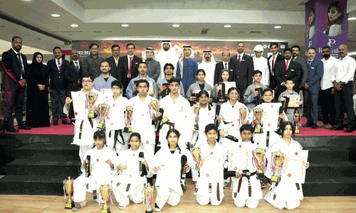 സ​ഫാ​രി മാ​ൾ ഷാ​ർ​ജ​യി​ൽ ആ​യോ​ധ​ന​ക​ല​ക​ളു​ടെ പൂ​രം