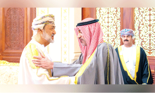 സു​ൽ​ത്താ​നു​മാ​യി കു​വൈ​ത്ത് ഉ​പ​പ്ര​ധാ​ന​മ​ന്ത്രി കൂ​ടി​ക്കാ​ഴ്ച ന​ട​ത്തി