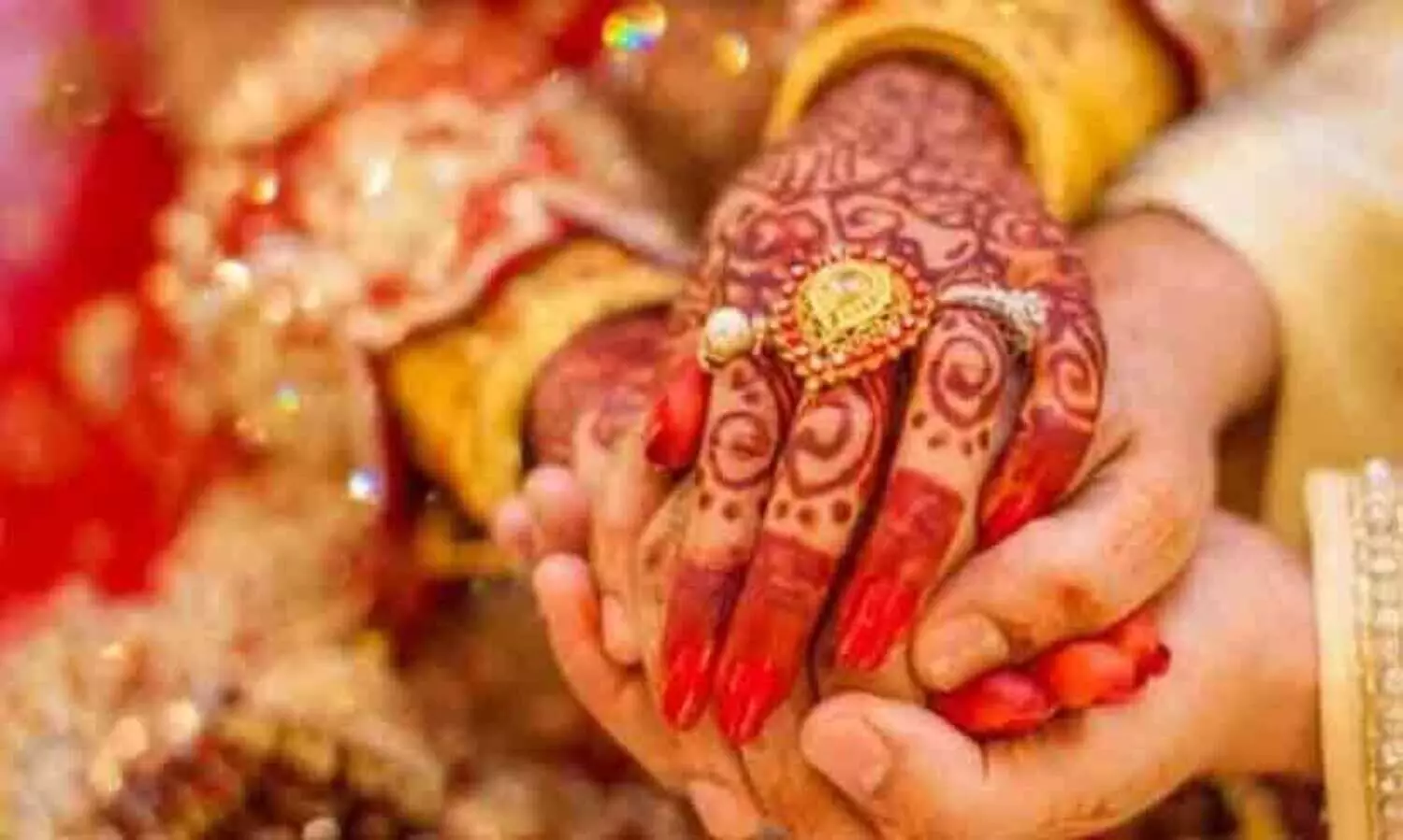 ഉത്തരാഖണ്ഡിൽ വ്യത്യസ്ത മതവിഭാഗങ്ങളിൽ പെട്ട യുവതിയും യുവാവും വിവാഹം രജിസ്റ്റർ ചെയ്യാൻ എത്തി; പിന്നെ നടന്നത് സ്വപ്നത്തിൽ പോലും കാണാത്തത്...