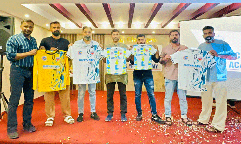 ക്രിസ്റ്റൽ - വൈ.എഫ്.സി ജഴ്സി പ്രകാശനം ക്രിസ്റ്റൽ - വൈ.എഫ്.സി ജഴ്സി പ്രകാശനം