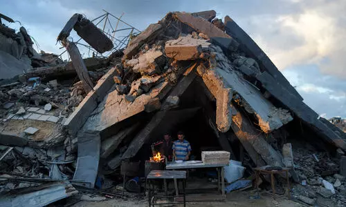 ‘ഞങ്ങളിവിടം വിട്ടുപോവില്ല, ആ ചിന്ത നിങ്ങളുടെ തലയിൽ തന്നെ വെക്കുക’: ട്രംപിന്റെ പുറത്താക്കൽ ഭീഷണി തള്ളി ഫലസ്തീനികൾ