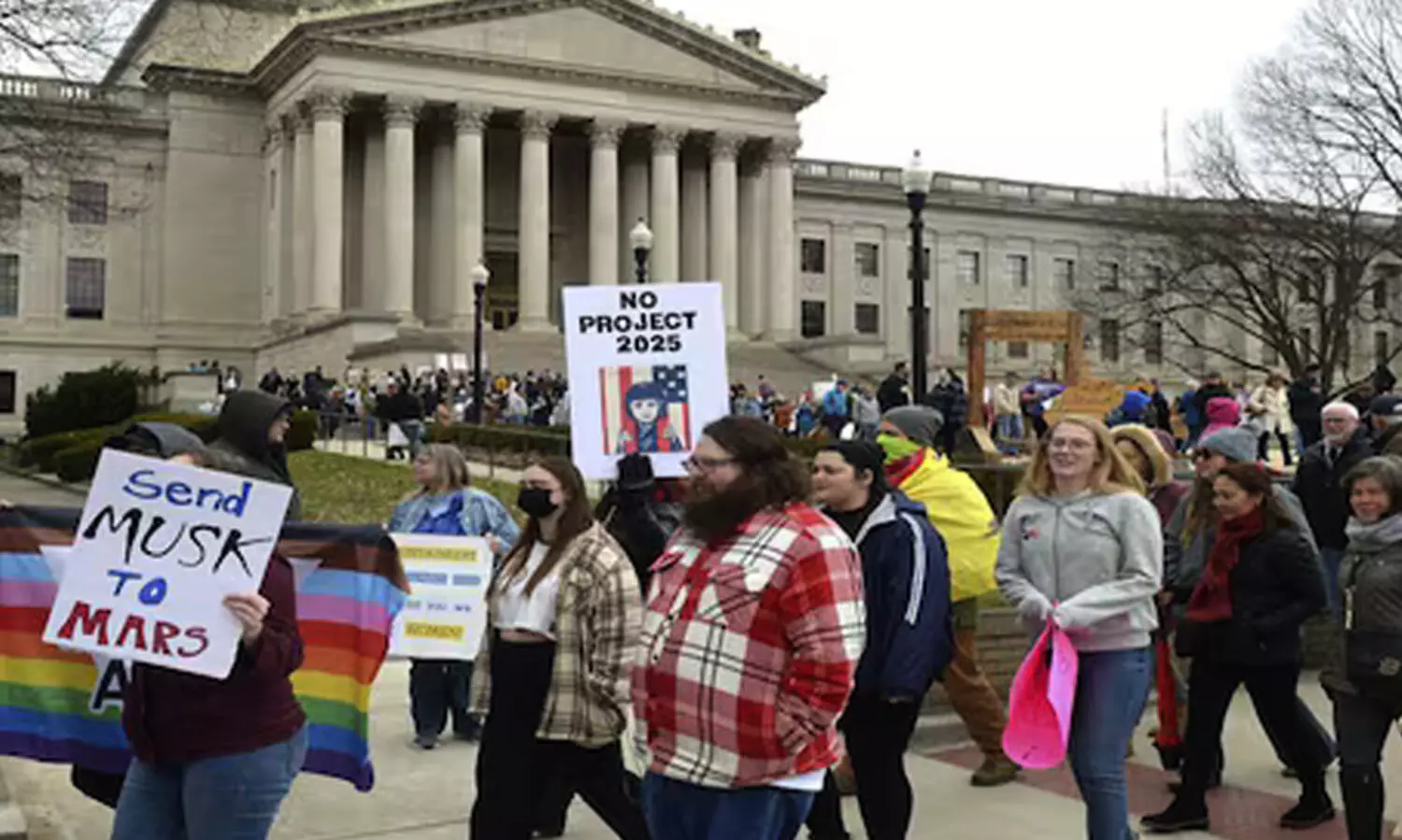 ട്രംപ് ഭരണത്തിനെതിരെ അമേരിക്കയിലെങ്ങും പ്രക്ഷോഭം: ദശലക്ഷങ്ങൾ തെരുവിലേക്ക്