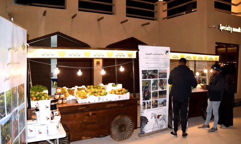 ഖ​ത്വീ​ഫി​ലെ കാ​ർ​ഷി​ക​മേ​ഖ​ല ഉ​ണ​രു​ന്നു; വി​വി​ധ കൃ​ഷി​ക​ളി​ൽ നി​ര​വ​ധി​പേ​ർ സ​ജീ​വ​മാ​കു​ന്നു