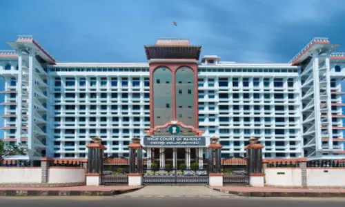 സി​നി​മ മേ​ഖ​ല​ക്ക്​ പ്ര​ത്യേ​ക നി​യ​മം; സ​മി​തി ചെ​യ​ർ​മാ​ൻ സ്​​ത്രീ​ക​ൾ​കൂ​ടി അം​ഗീ​ക​രി​ക്കു​ന്ന​യാ​ളാ​ക​ണം -ഹൈ​കോ​ട​തി